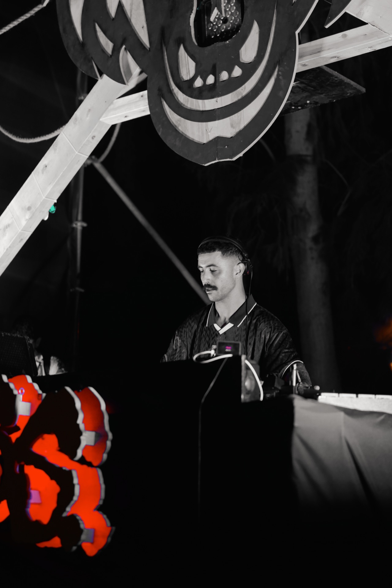 MESS JUNGLE TRIP — 35