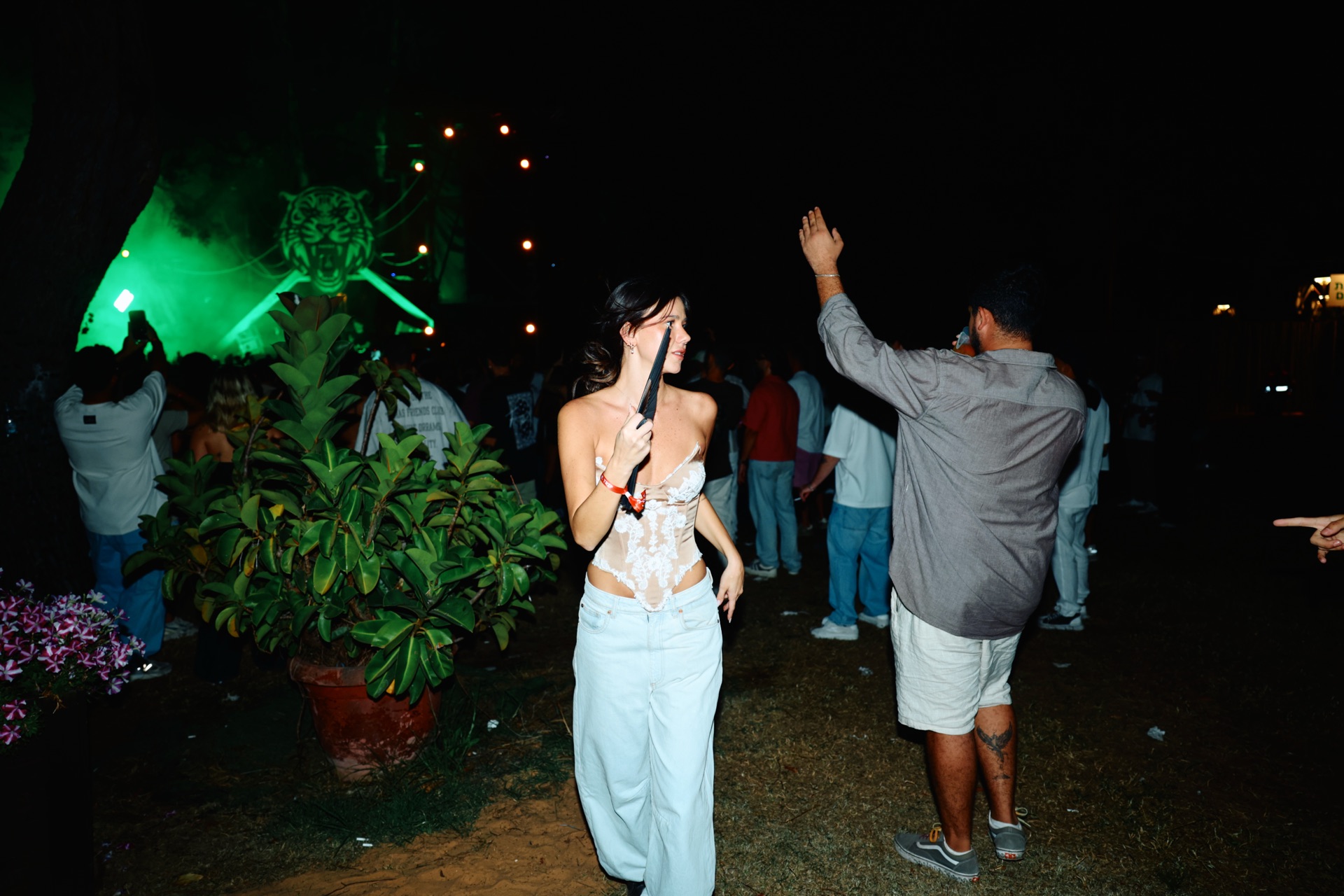 MESS JUNGLE TRIP — 64