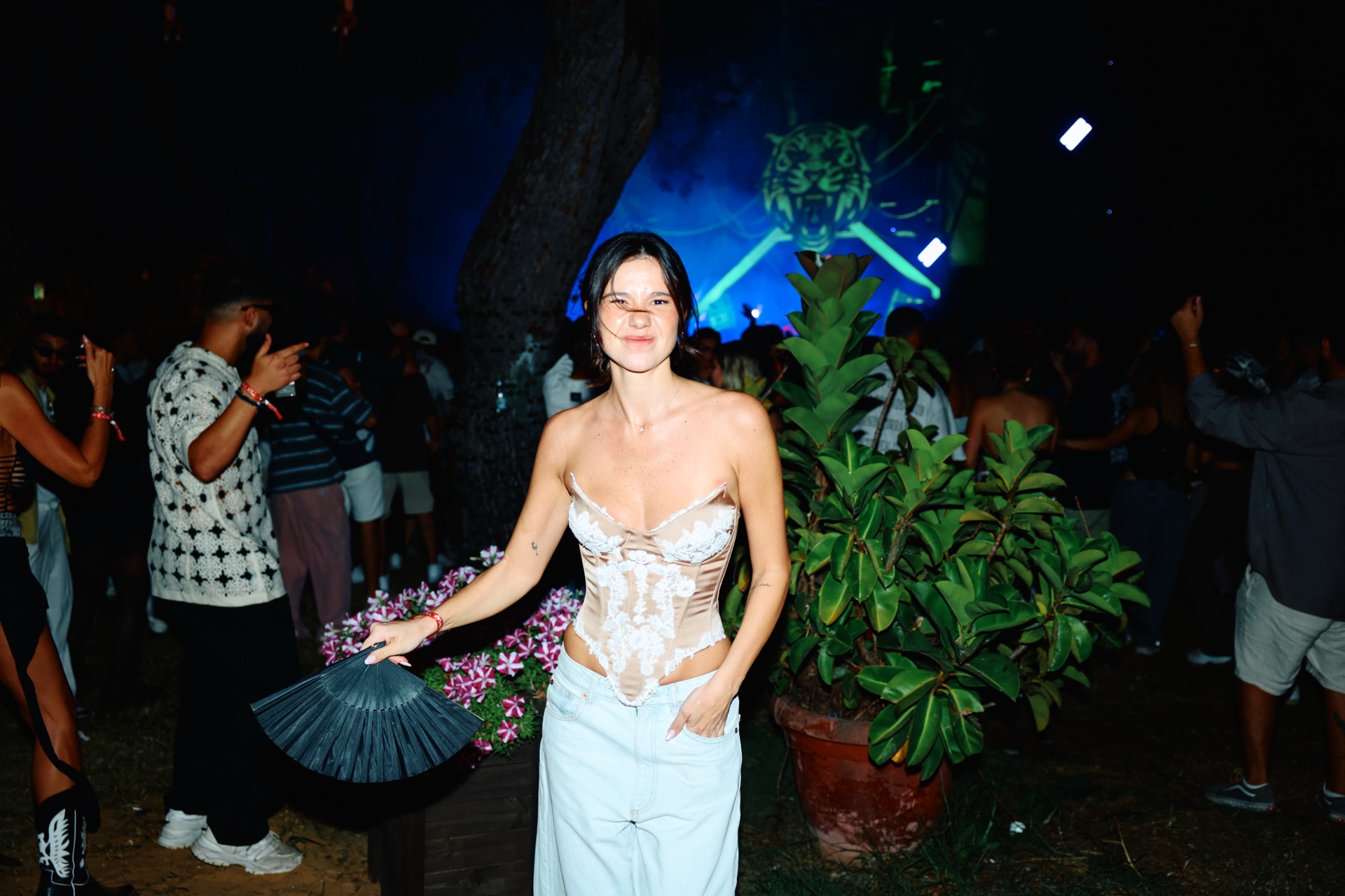 MESS JUNGLE TRIP — 67