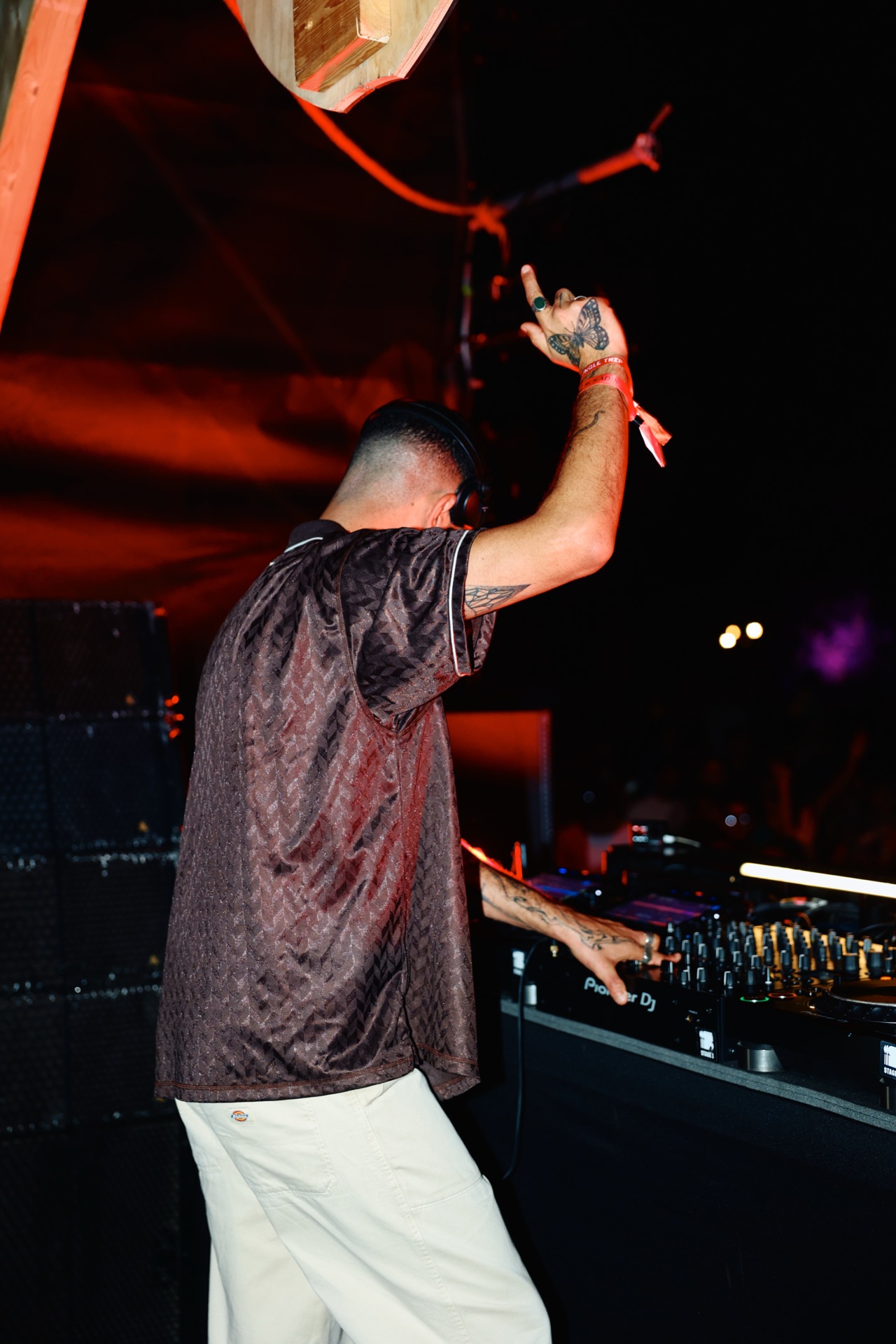 MESS JUNGLE TRIP — 89