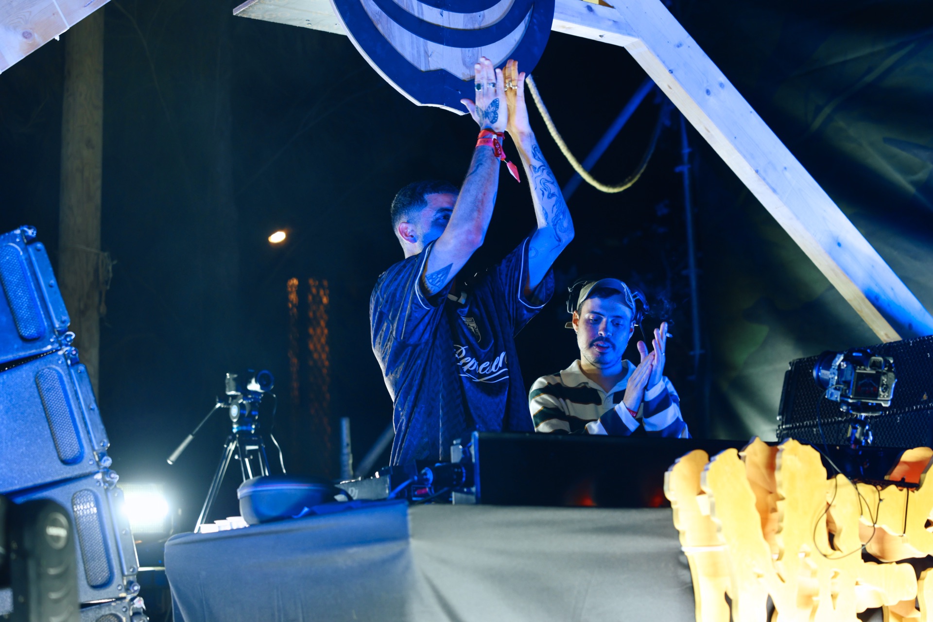 MESS JUNGLE TRIP — 136