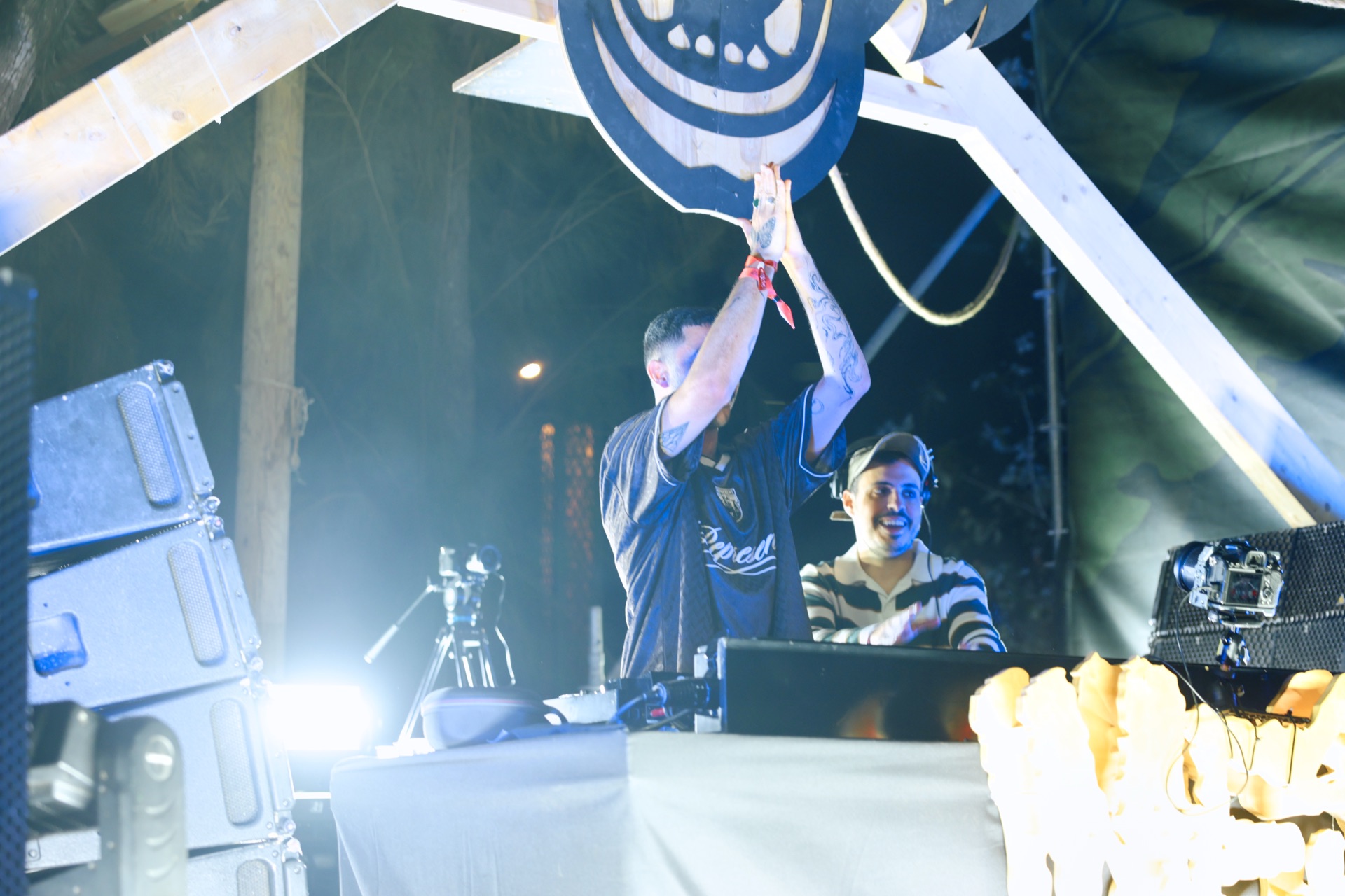 MESS JUNGLE TRIP — 138