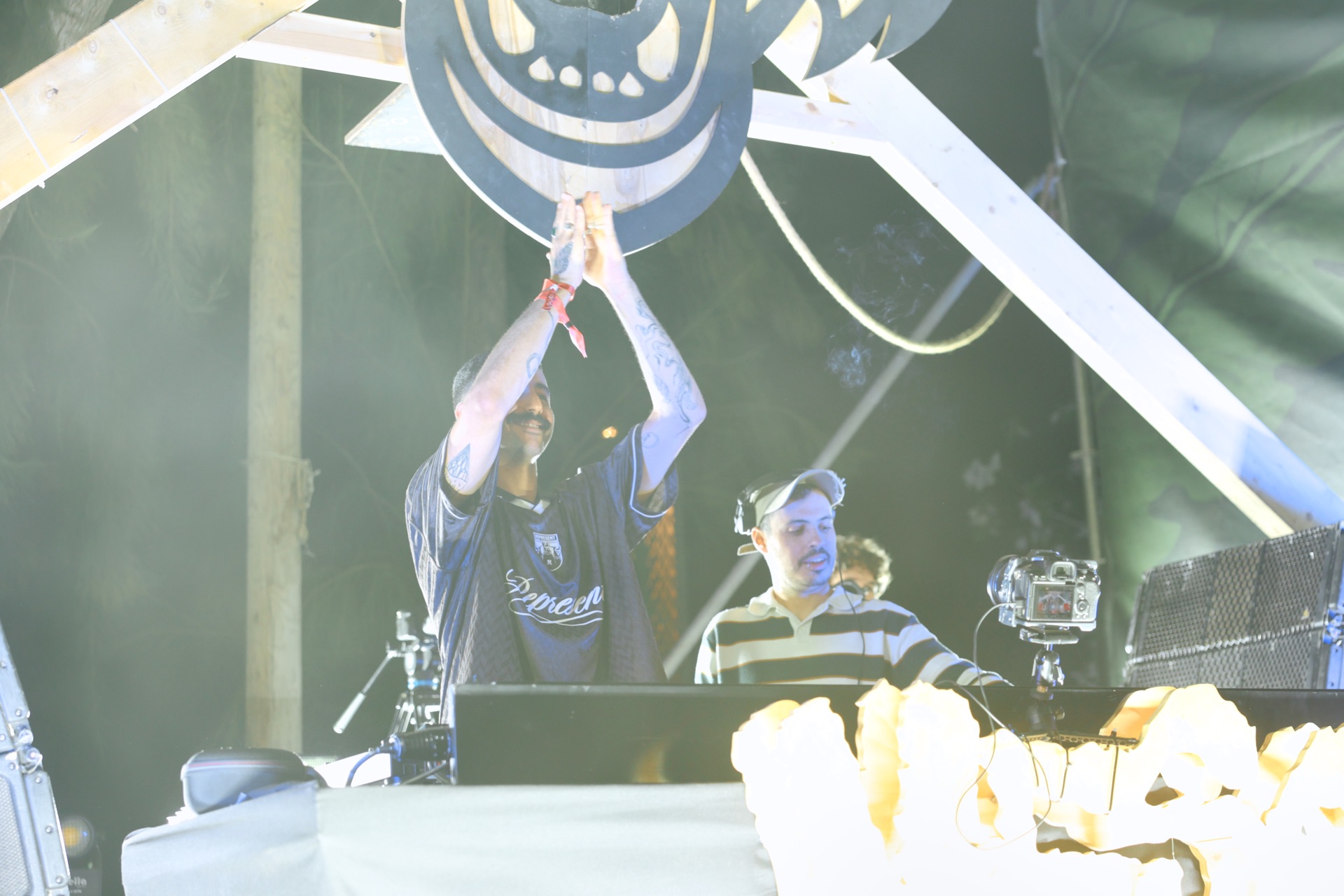 MESS JUNGLE TRIP — 143