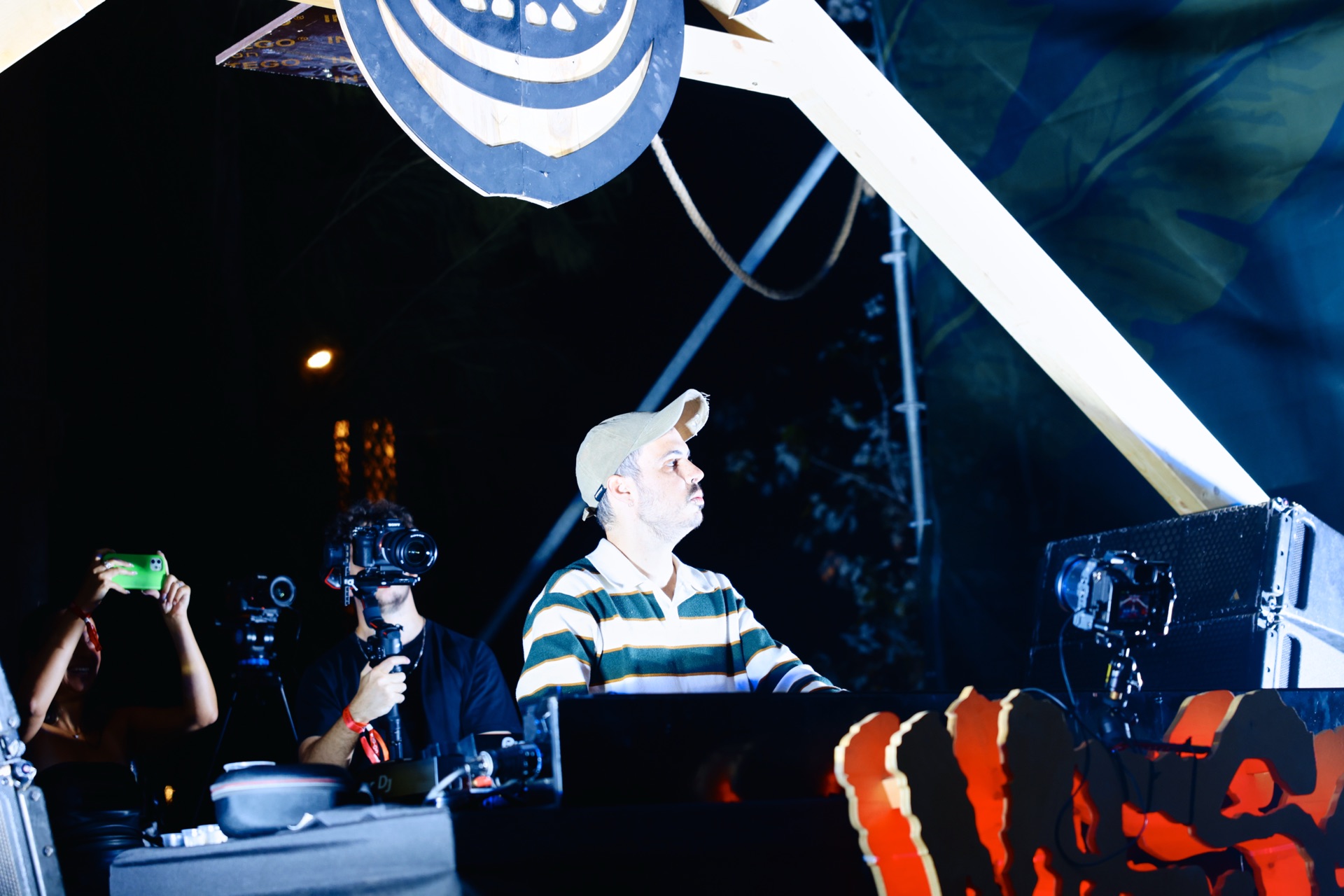 MESS JUNGLE TRIP — 162