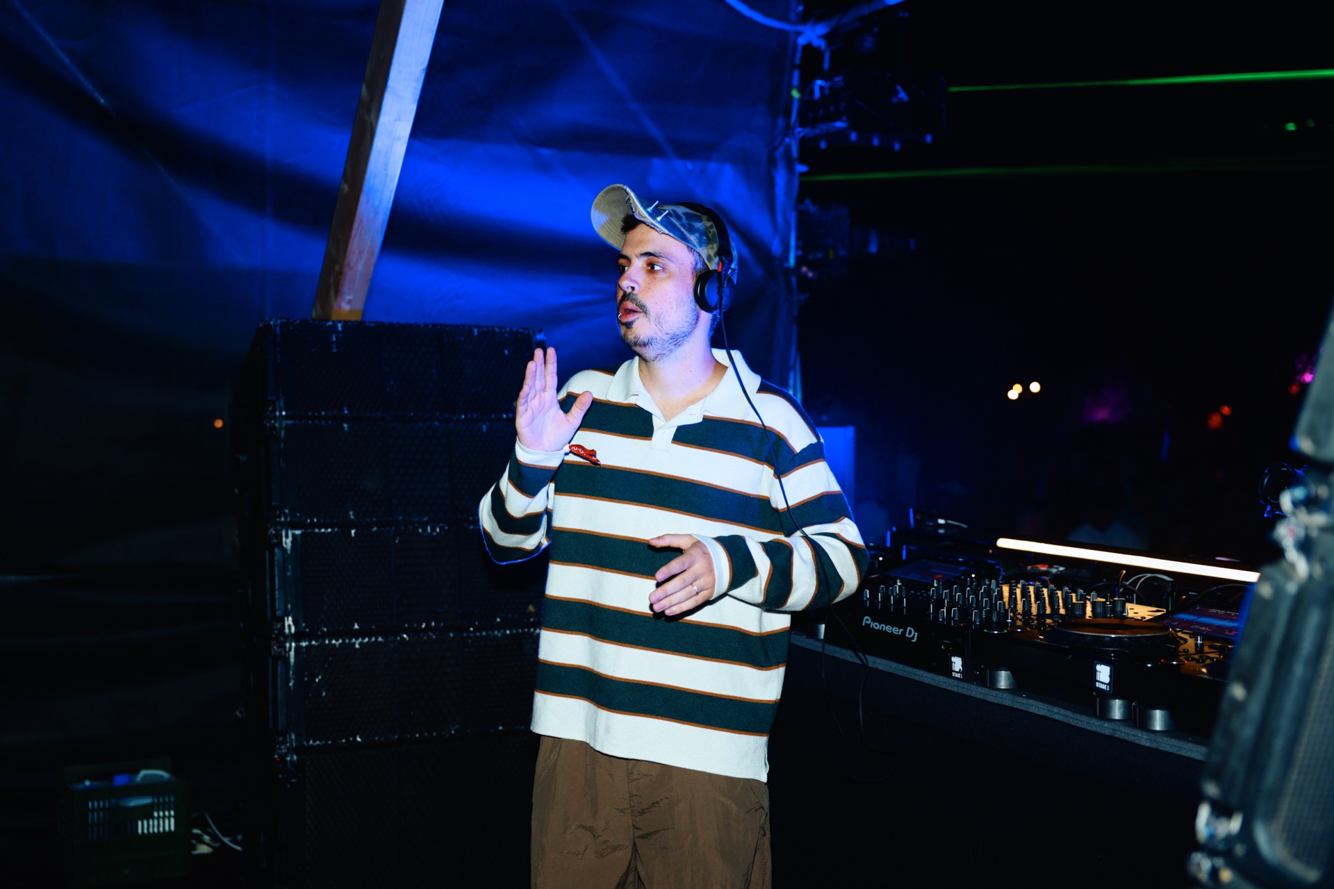 MESS JUNGLE TRIP — 186