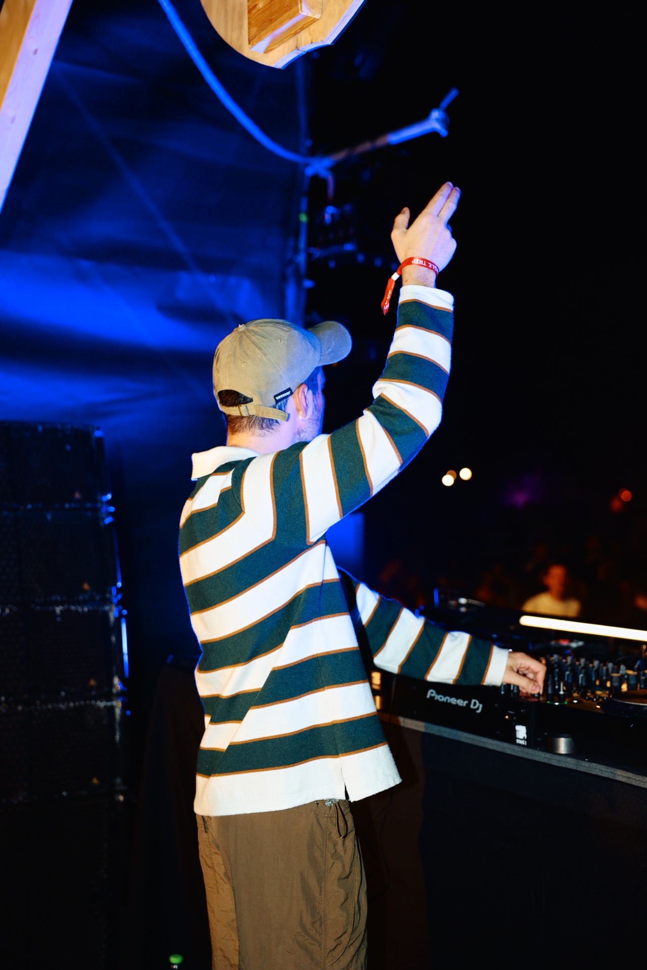 MESS JUNGLE TRIP — 190