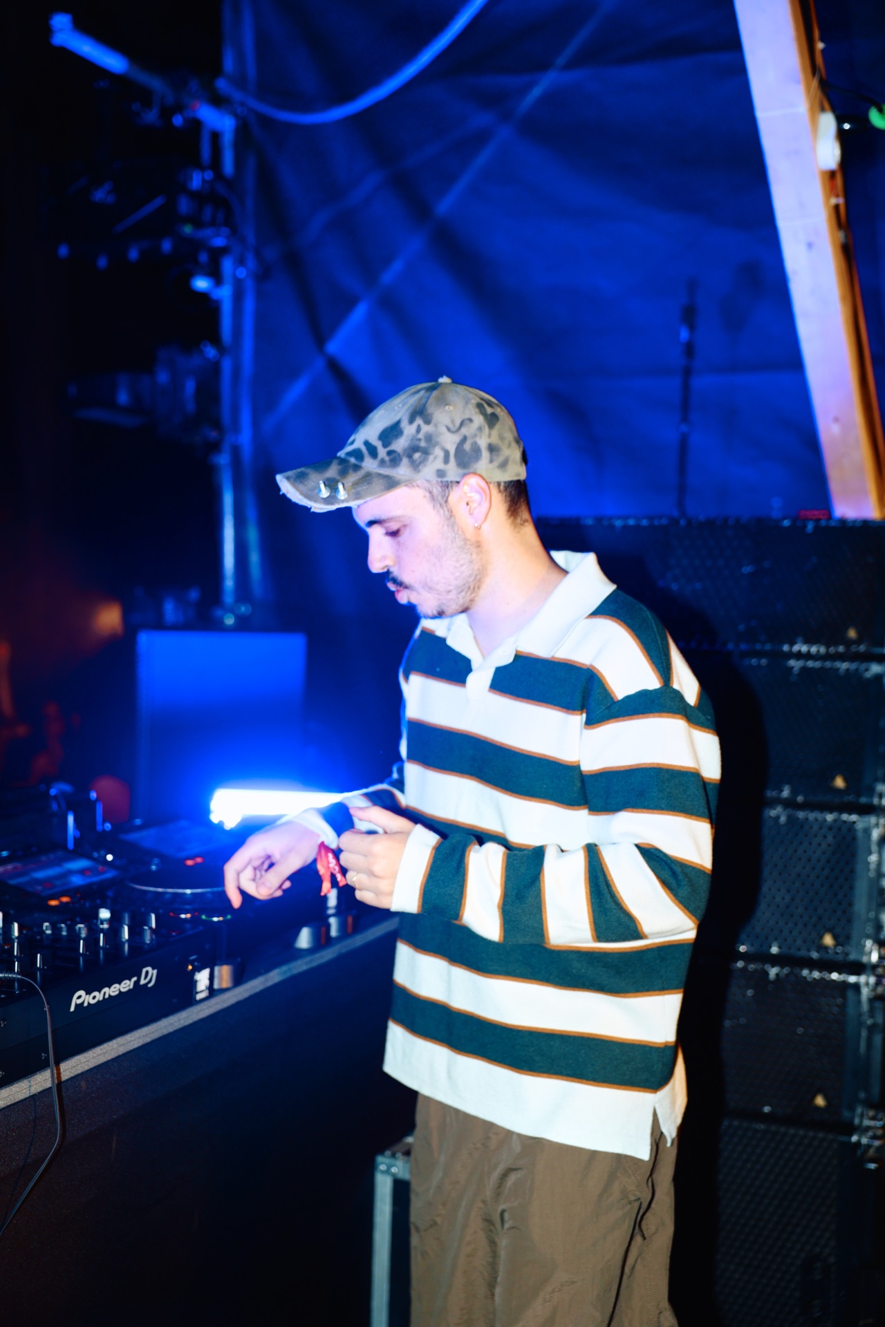 MESS JUNGLE TRIP — 191