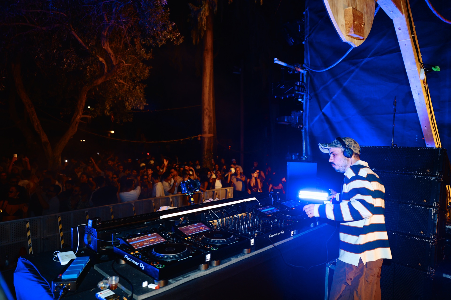 MESS JUNGLE TRIP — 196